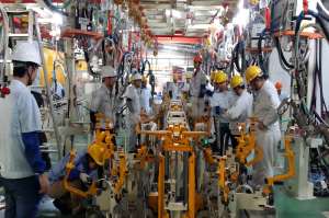 豐田汽車UR2.5區自動化輸送焊接線案例